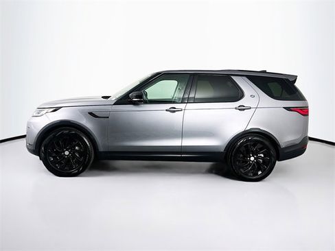 Used 2024 Land Rover Discovery S image 8