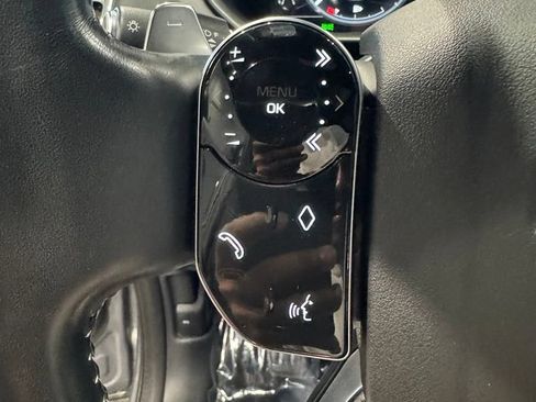 Used 2020 Land Rover Discovery HSE Luxury AWD/4WD image 17