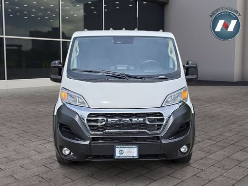 Used 2025 RAM ProMaster 2500 w/ U-Haul Equipment Group FWD image 8