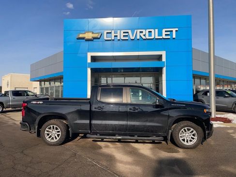 Used 2019 Chevrolet Silverado 1500 RST image 2