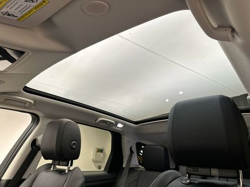 Certified 2025 Land Rover Discovery Sport S image 9