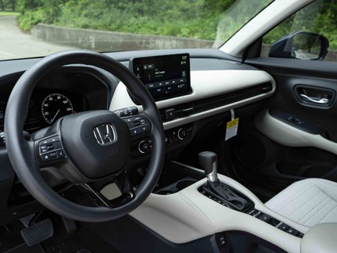 Used 2026 Honda HR-V LX image 16