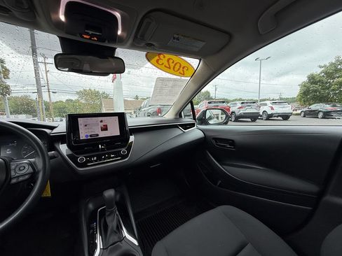 Used 2023 Toyota Corolla LE FWD image 12