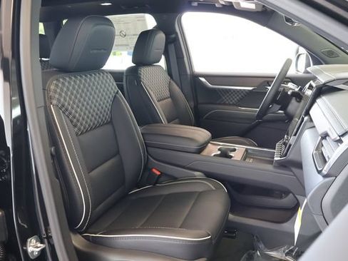 New 2026 GMC Acadia Denali w/ Super Cruise Package FWD image 23