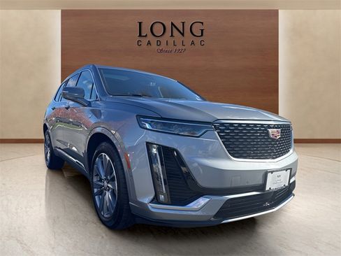 Certified 2025 Cadillac XT6 Premium Luxury w/ Platinum Package image 7