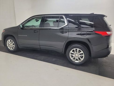 Used 2020 Chevrolet Traverse LS FWD image 3