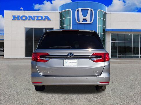 Used 2024 Honda Odyssey Elite image 4