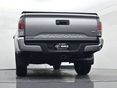 Used 2021 Toyota Tacoma TRD Sport AWD/4WD image 51