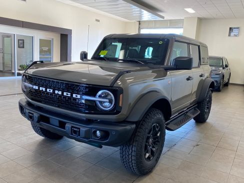 New 2026 Ford Bronco Badlands AWD/4WD image 4