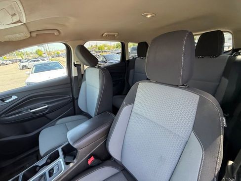 Used 2019 Ford Escape SE FWD image 13