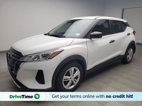 Used 2021 Nissan Kicks S FWD image 1