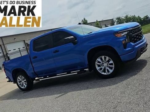 Used 2025 Chevrolet Silverado 1500 Custom AWD/4WD image 2