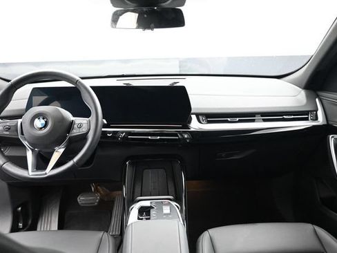 Used 2026 BMW X2 xDrive28i AWD/4WD image 23