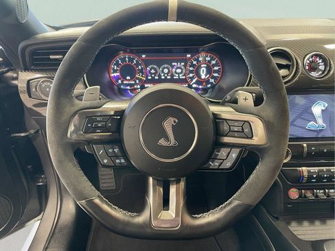 Used 2021 Ford Mustang Shelby GT500 w/ Carbon Fiber Track Pack image 18