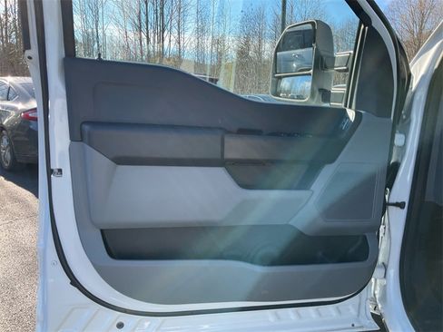 New 2026 Ford F250 XL w/ FX4 Off-Road Package image 17