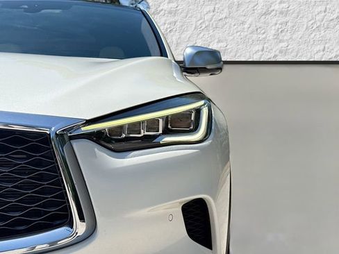 Used 2021 INFINITI QX50 Autograph w/ Premium White Leather Package image 9