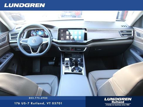 New 2026 Volkswagen Atlas SEL image 2