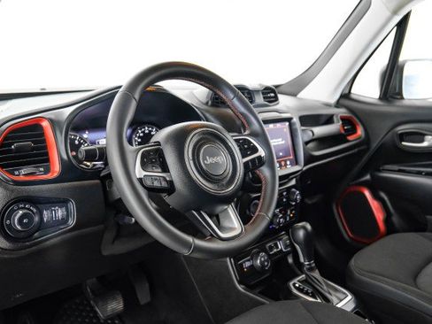 Used 2023 Jeep Renegade Trailhawk image 12