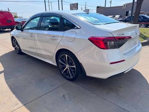 Used 2024 Honda Civic Touring image 7