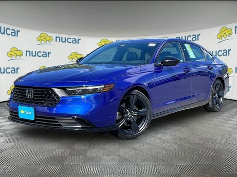 Used 2024 Honda Accord Sport image 3