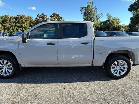 New 2026 Chevrolet Silverado 1500 Custom RWD image 10