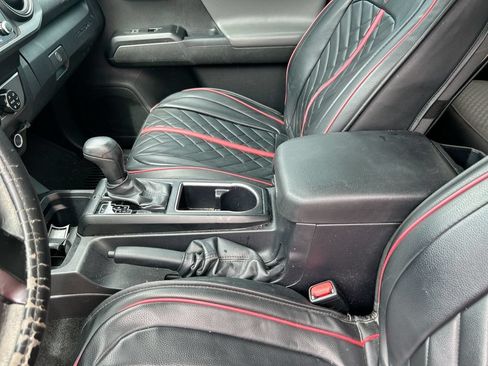Used 2022 Toyota Tacoma SR w/ SR Convenience Package RWD image 26