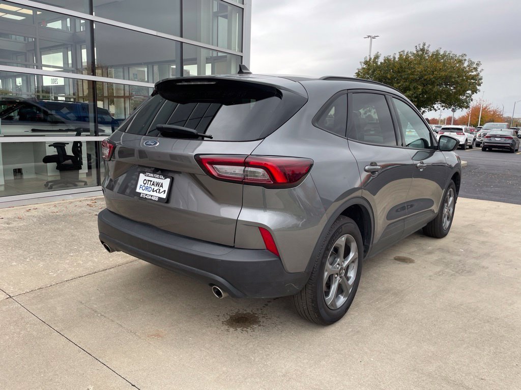Used 2025 Ford Escape ST-Line AWD/4WD image 5