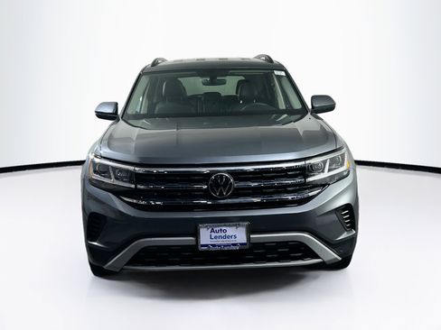 Used 2023 Volkswagen Atlas SE image 2