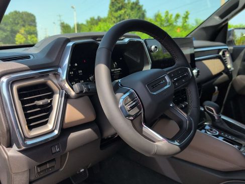 New 2026 GMC Canyon Denali AWD/4WD image 11