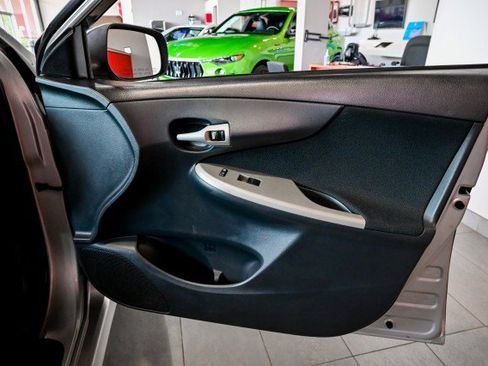 Used 2012 Toyota Corolla S FWD image 24