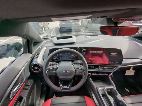 New 2026 Chevrolet Equinox EV RS image 40