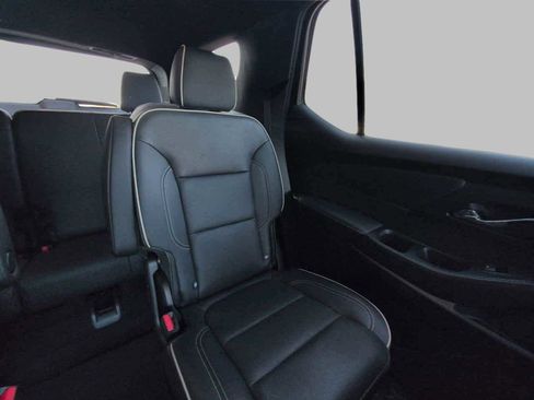 Used 2022 Chevrolet Traverse Premier image 6