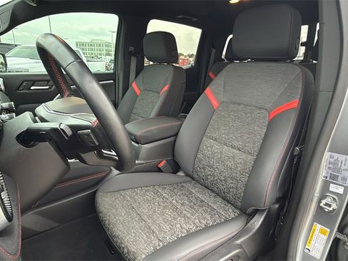 Used 2023 Chevrolet Colorado Z71 w/ Z71 Convenience Package 2 image 16