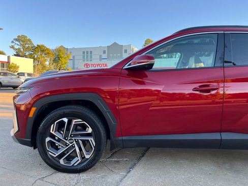 Used 2025 Hyundai Tucson Limited image 30