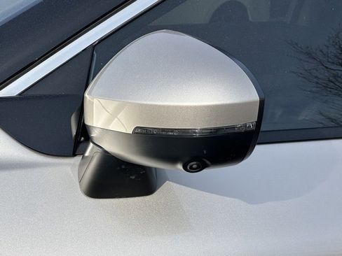 Used 2021 Nissan Rogue Platinum image 10