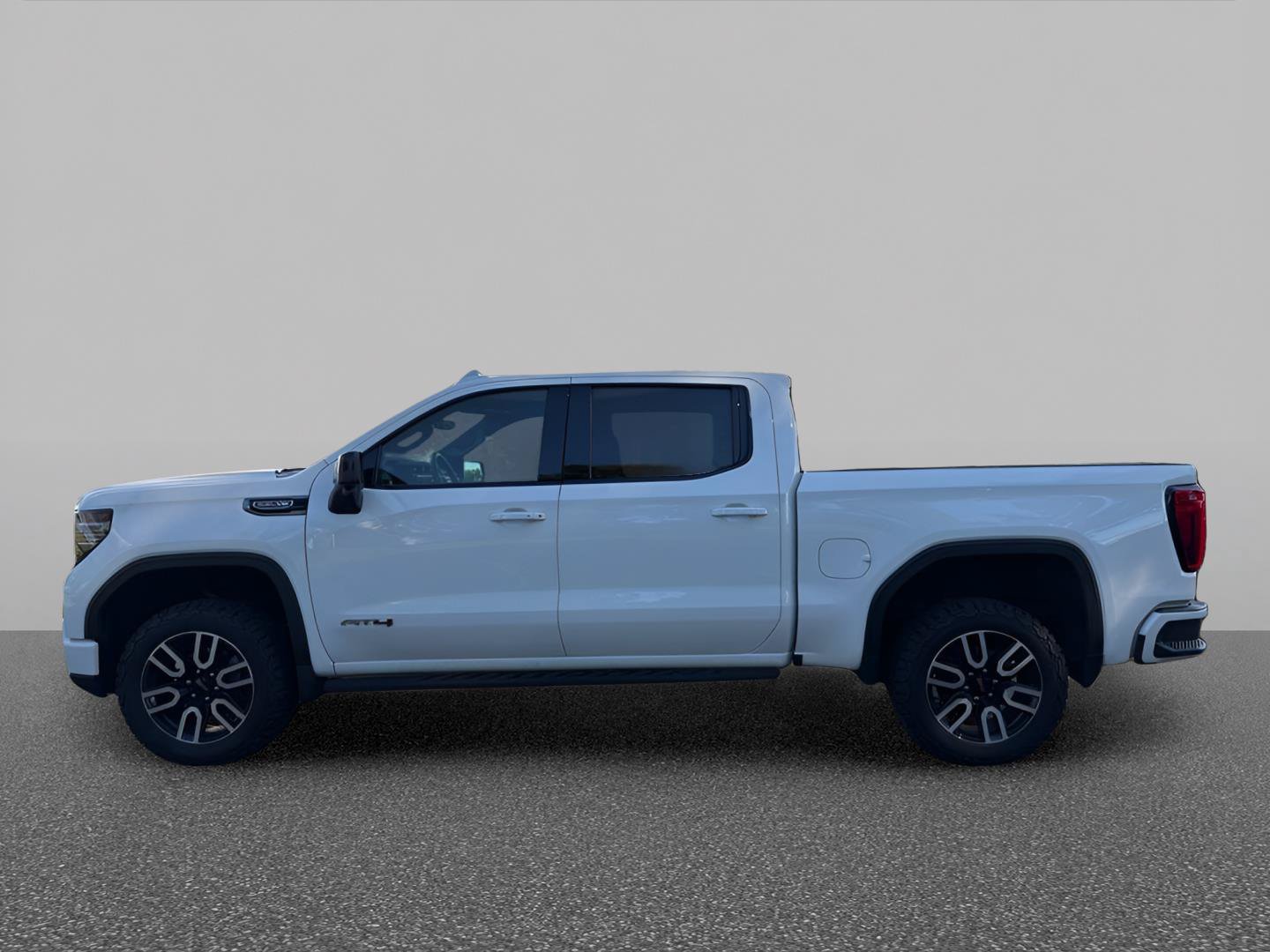Certified 2022 GMC Sierra 1500 AT4 w/ AT4 Premium Package AWD/4WD image 6