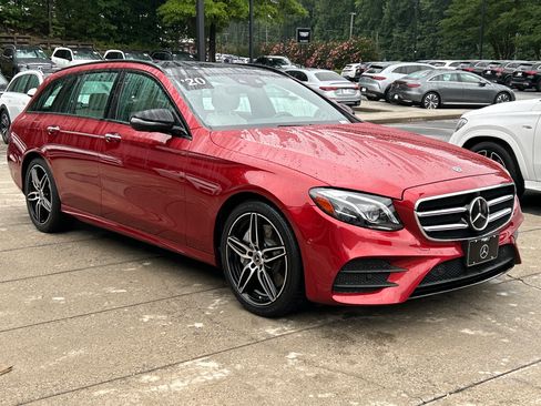 Used 2020 Mercedes-Benz E 450 4MATIC Wagon image 4