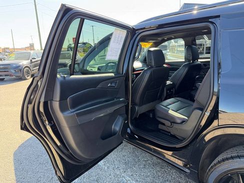 Used 2026 Chevrolet Traverse RS w/ LPO, Floor Liner Package AWD/4WD image 35