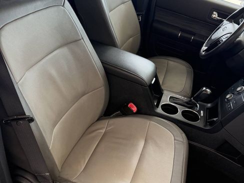 Used 2019 Ford Flex SEL w/ Equipment Group 202A AWD/4WD image 13