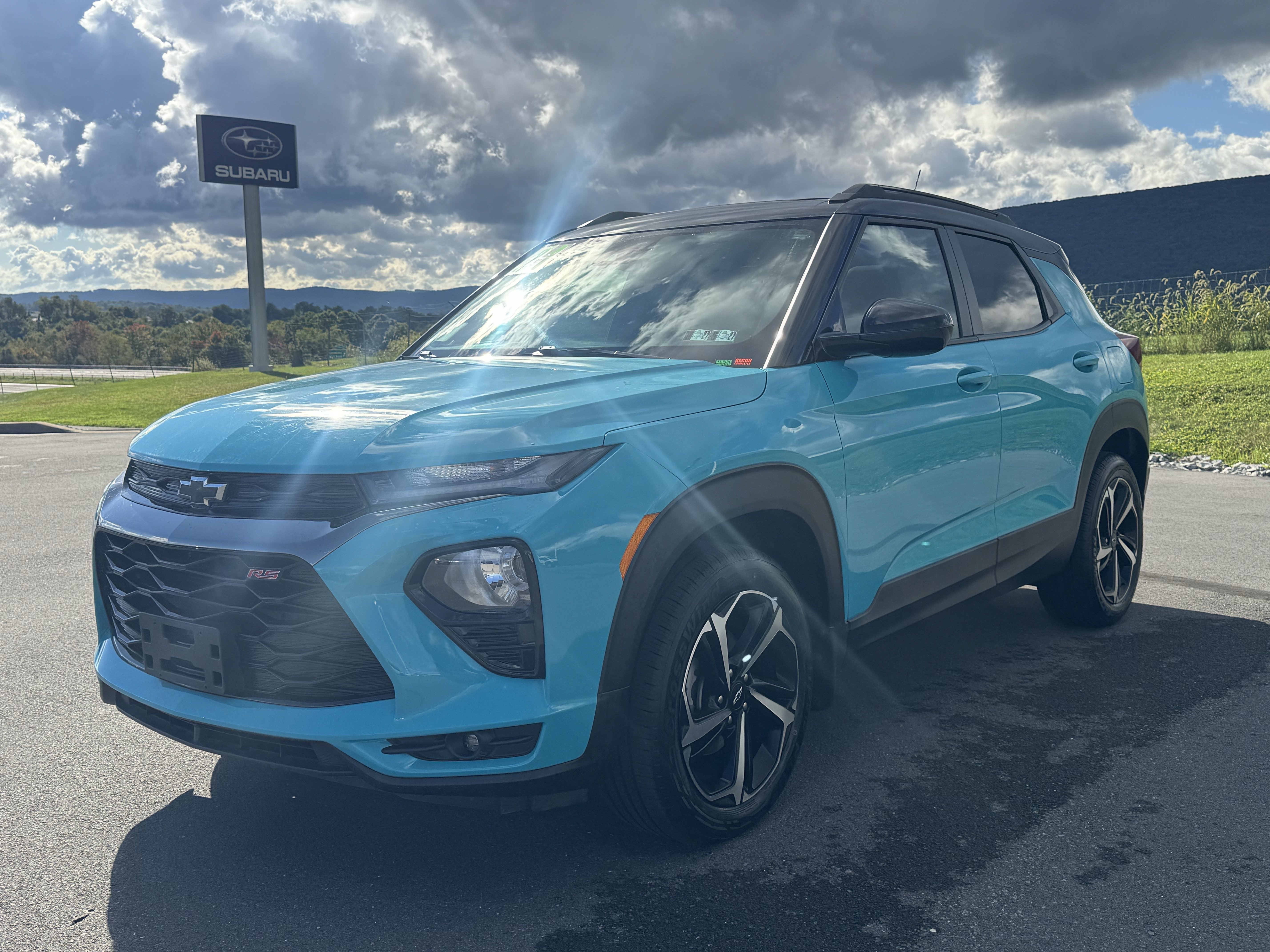 Used 2021 Chevrolet TrailBlazer RS w/ Sun and Liftgate Package AWD/4WD image 8