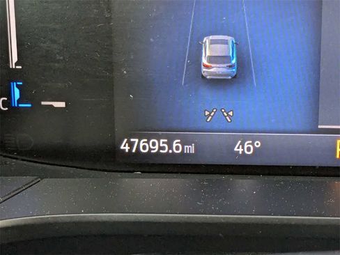 Used 2024 Ford Escape ST-Line w/ Cold Weather Package image 27