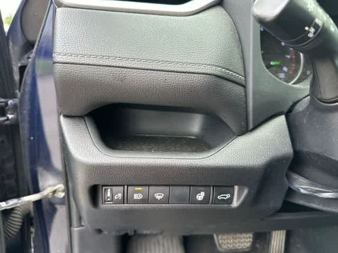 Used 2019 Toyota RAV4 XLE Premium w/ Cold Weather Package AWD/4WD image 14