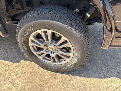 Used 2020 Ford F150 Lariat w/ FX4 Off-Road Package AWD/4WD image 10