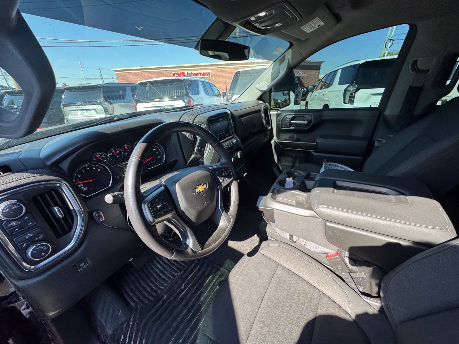 Used 2021 Chevrolet Silverado 1500 LT w/ Z71 Off-Road Package AWD/4WD image 14
