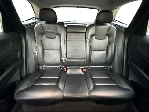 Used 2018 Volvo XC60 T5 Momentum w/ Vision Package AWD/4WD image 27