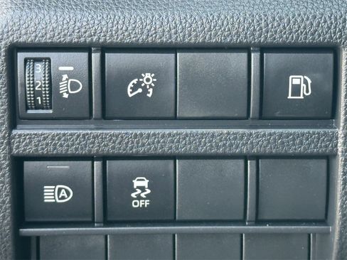 Used 2025 Toyota 4Runner SR5 image 19