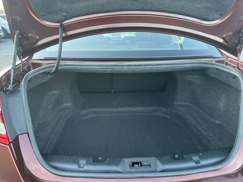 Used 2016 Ford Taurus SEL image 15