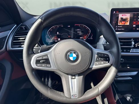Used 2022 BMW X4 xDrive30i w/ M Sport Package image 16