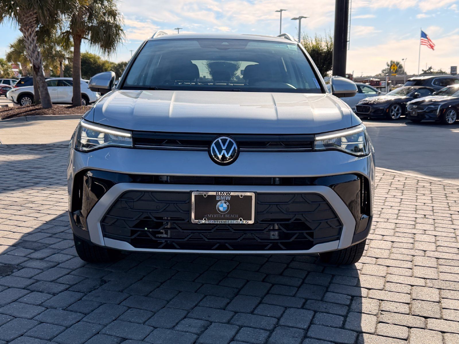 Used 2025 Volkswagen Taos SE AWD/4WD image 5