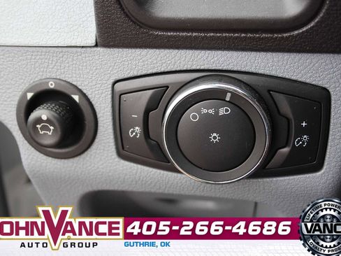 Used 2019 Ford Transit 250 148 Medium Roof RWD image 28